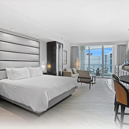 Fontainebleau Resort Balcony W Ocean + Bay View Miami Beach Exterior foto