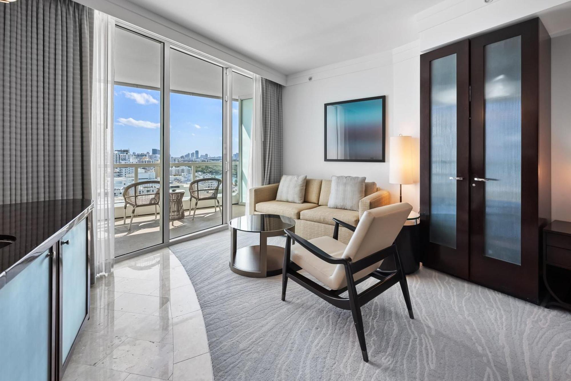 Fontainebleau Resort Balcony W Ocean + Bay View Miami Beach Exterior foto